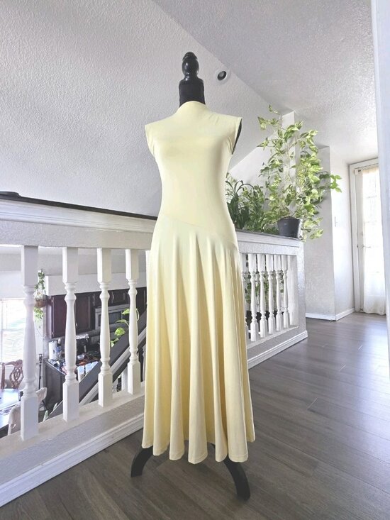 Bar III Dresses & Skirts - bar III Yellow Sleeveless Maxi Dress Crew Neck Pleated Double Layer Size S